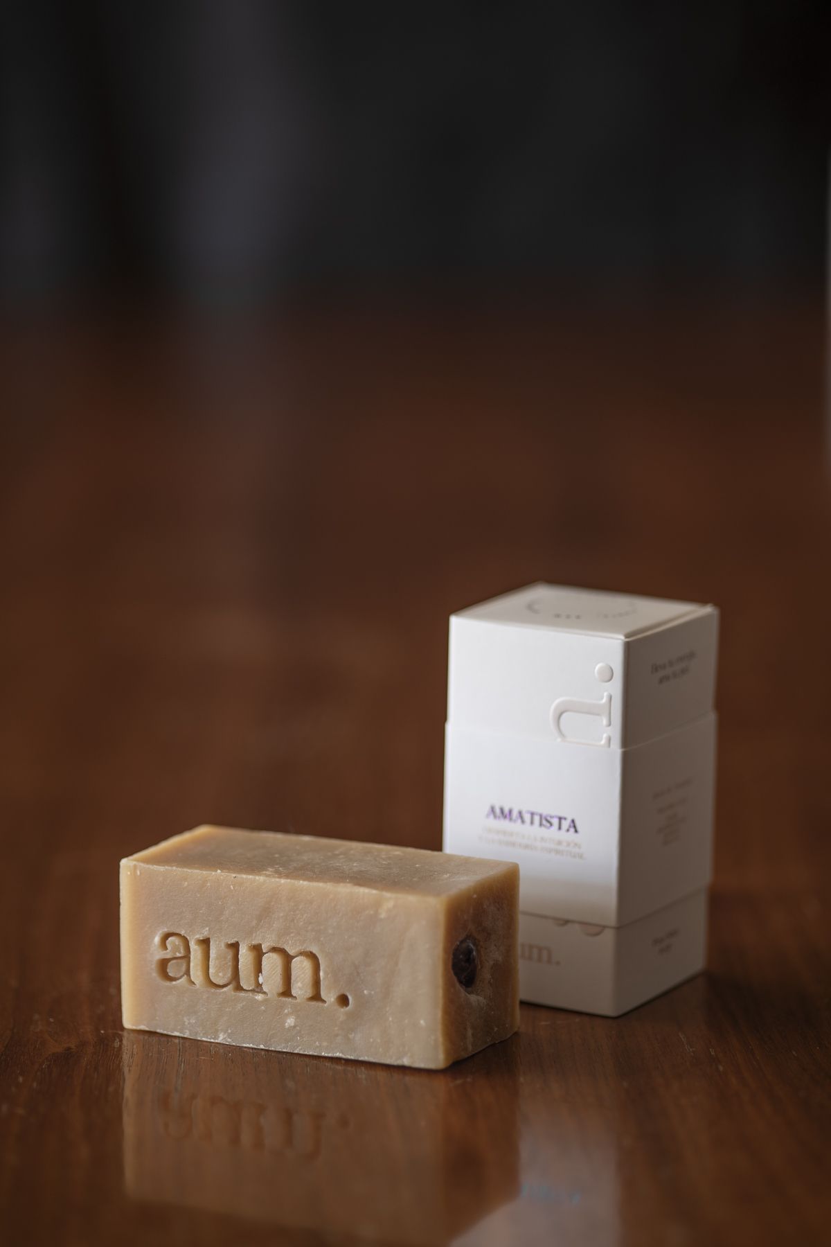 Jabón de Amatista con cristal de Amatista