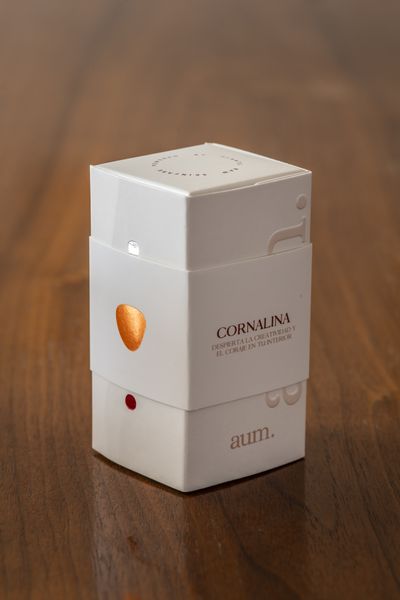 Cornalina — empaque